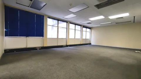 Commercial-Space-For-Sale  (18)